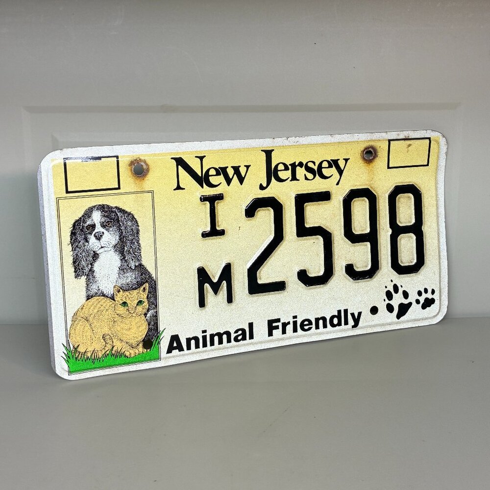 NEW JERSEY ANIMAL FRIENDLY LICENSE PLATE " IM 2598 "  NJ DOG CAT DOGS CATS